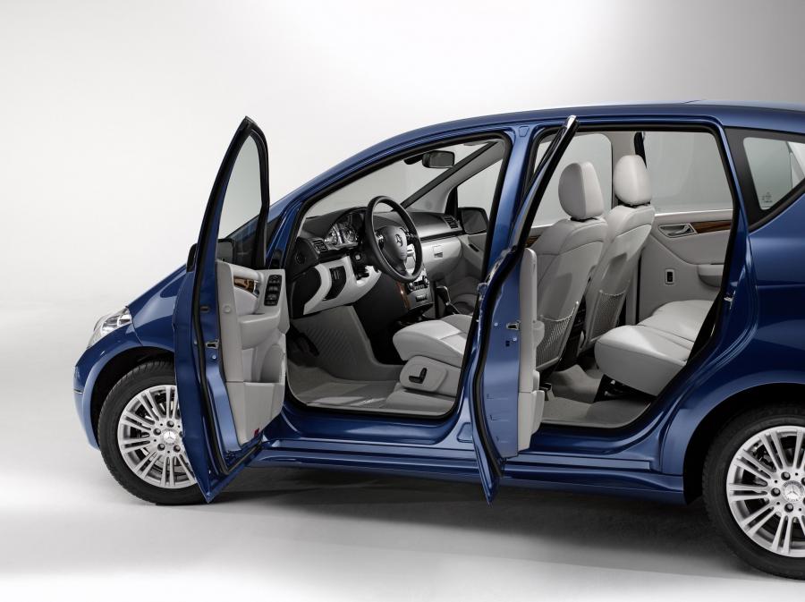  Mercedes-Benz A-Class 5-Door 2004 года  (фото 7 из 344)